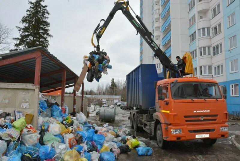 Вывоз бытового мусора в Донецке с погрузкой в октябре