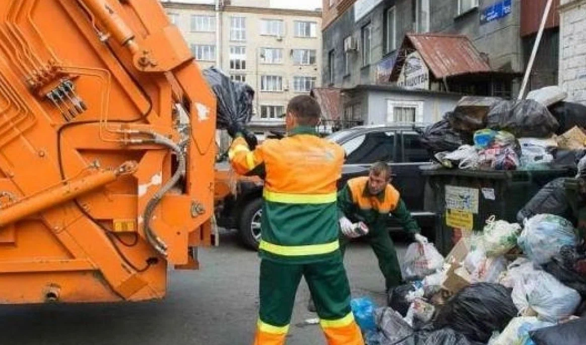 Срочный вывоз мусора в Донецке от ПроМусор — заказ день в день от 3120 руб., грузчики, цена