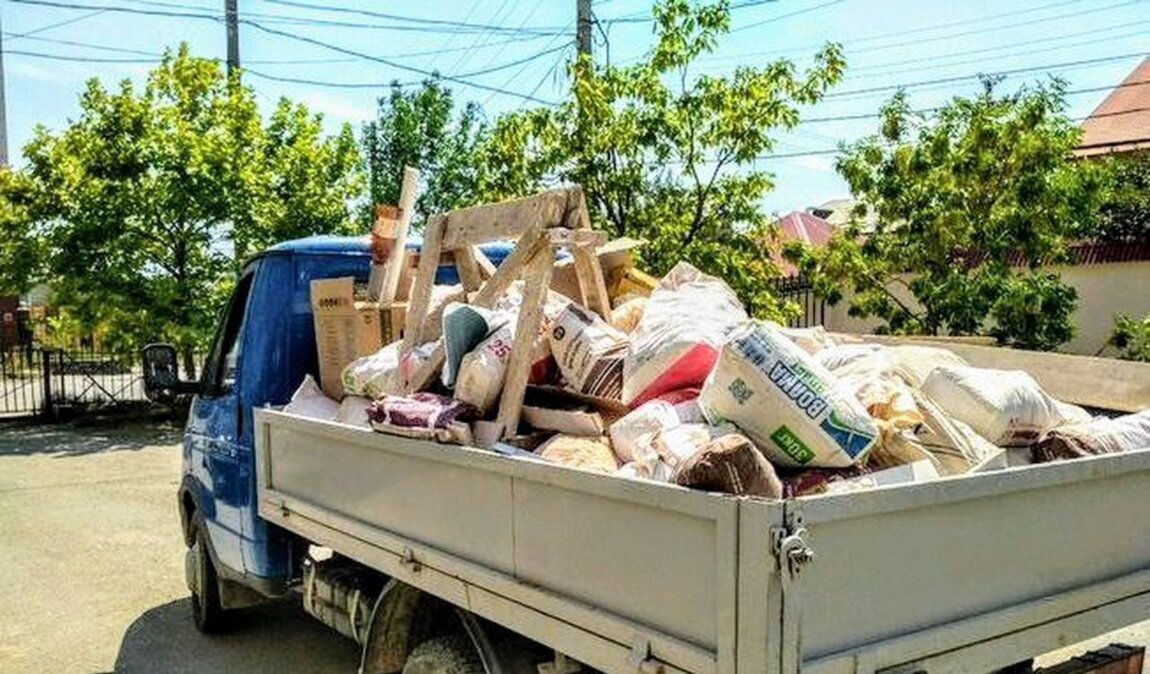 Вывоз мусора Газелью в Донецке в октябре