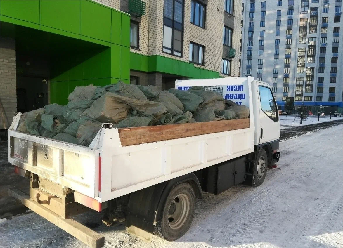 Вывоз мусора грузовым фургоном 3 тонны в Донецке — цена от 1478 руб., ПроМусор