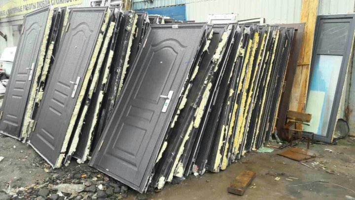 Вывоз металлических дверей с утилизацией в Донецке в октябре