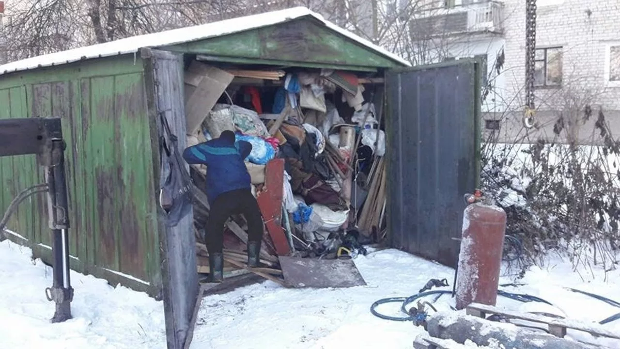 Вывоз мусора из гаража с гарантией чистоты в Донецке в октябре