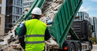 Вывоз строительного мусора в Донецке: услуги лицензированной компании — ПроМусор
